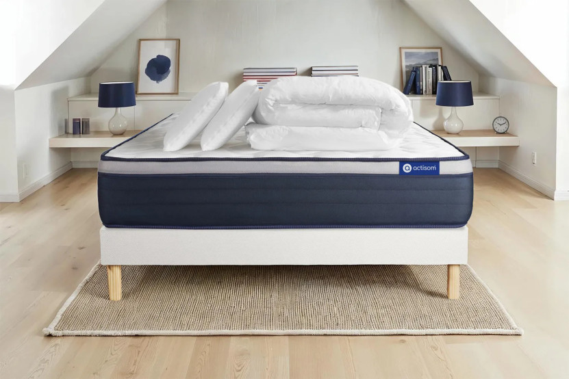 Pack lit complet 140x200 cm - Matelas + Sommier Blanc (en kit) + 2 oreillers + Couette - Actimemo Max